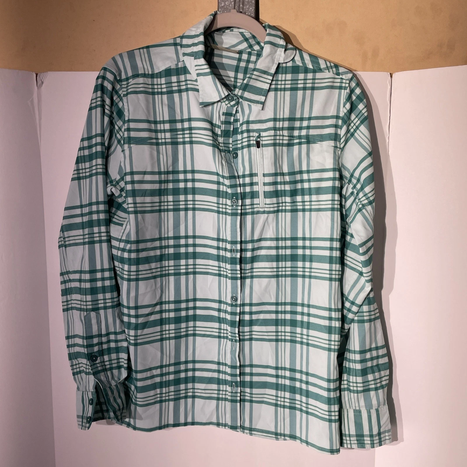Ascend Women’s Plaid Flannel Shirt Med Green Long Sleeve Top Outdoor Cold Hike
