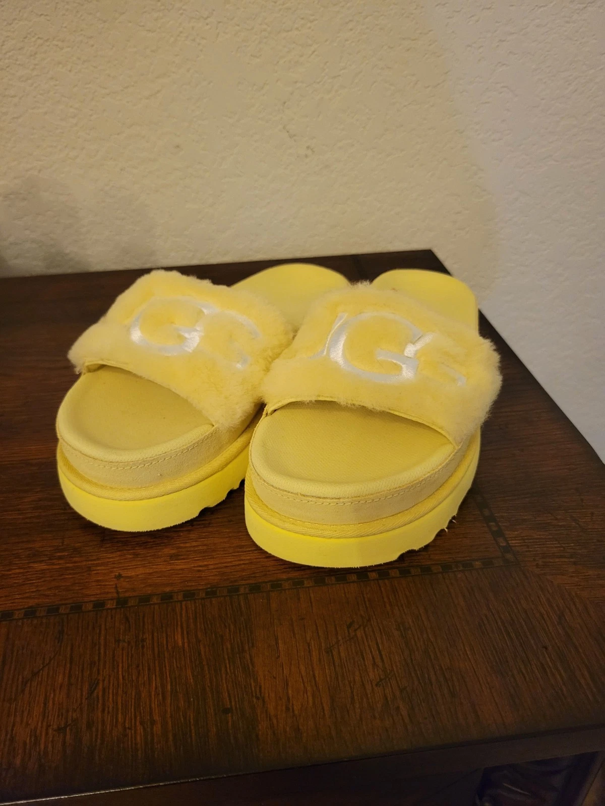 UGG Sandalo donna in pelliccia di latone con slide Margarita 7