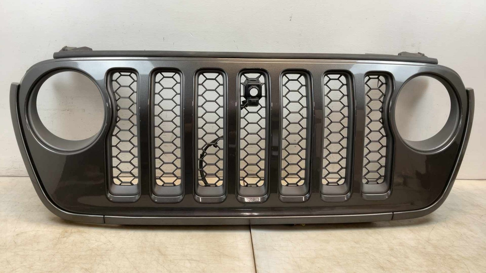 Used Front Grille fits: 2020 Jeep Gladiator w/grille inserts w/camera Front Grad