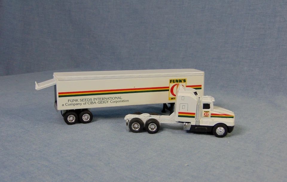 Remolque tractor fundido a presión ERTL 1995 Funk Seeds escala 1/64 de colección nuevo/caja Foto 4 de 4