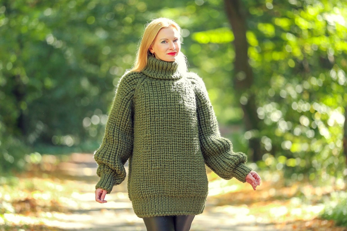 SUPERTANYA green thick wool sweater handmade turtleneck ski hand