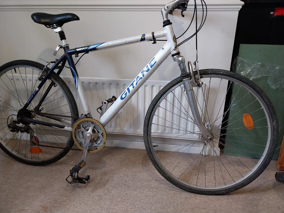 2 bikes - 1  x Gitane Outdoors Road 18 speed, 1 x Dynamic Shark 12 speed - Image 4 of 4