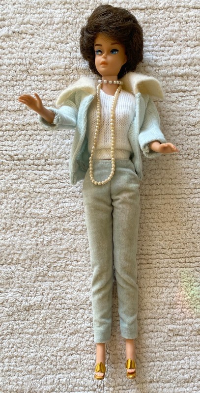 Barbie Brunette Bubble-Cut, #6 or #7 in Mood For Music Outfit  #940