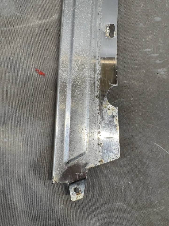 Chevy Monte Carlo Cutlass 1981-1988 1/4 pilar moldura Regal Grand Prix OEM Foto 2 de 4