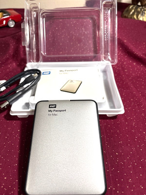 Western Digital   WD  'My Passport'   for MAC  Model  WDBBXV0010BBK-01