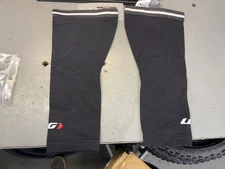 Louis Garneau Cycling Knee Warmers 2- Small