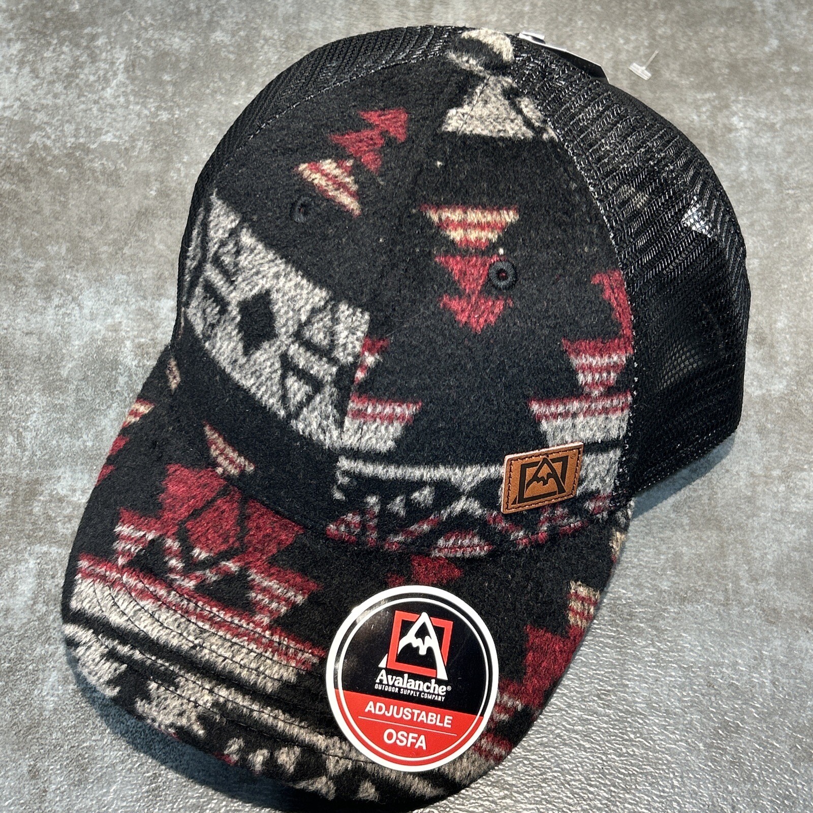 Avalanche Outerwear Hat Open Range Trucker Hat Southwest Cave Pattern OSFA H28