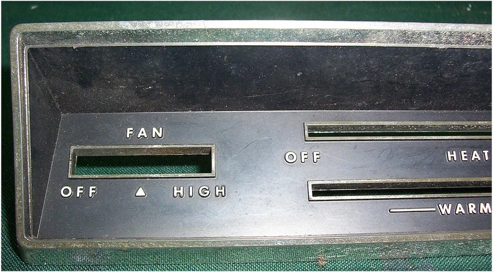 Cubierta térmica original Dodge Dart Duster 1970/76 bisel tablero 2884889 Foto 4 de 4