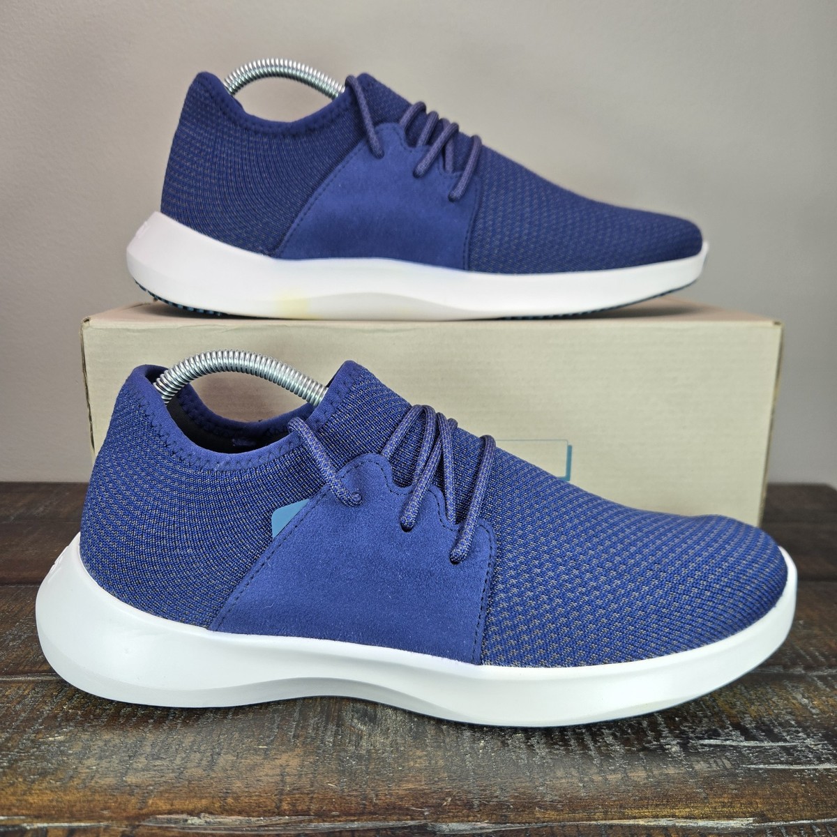 Vessi Everyday Classic Mens Size 9 Waterproof Shoes Sneakers  display picture 1