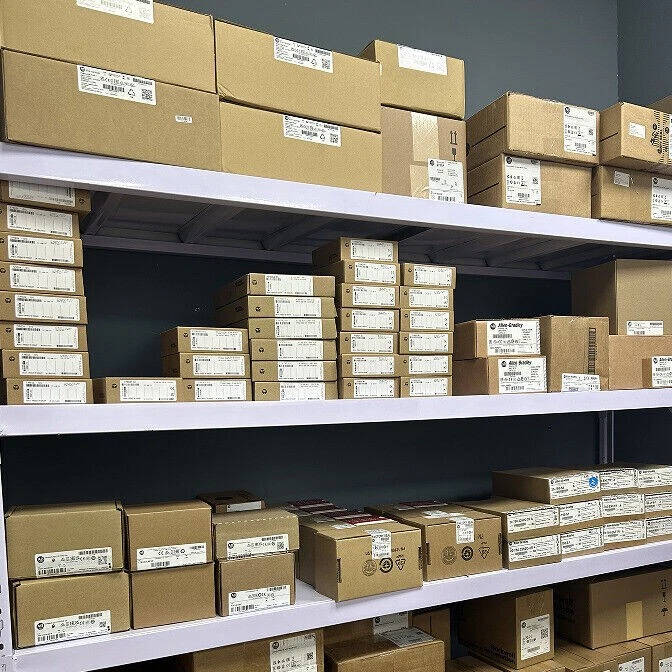 1PCS New in Box KEYENCE LR-ZB100C3P Laser Sensor LR-ZB100C3P Fast Shipping - Image 4 of 4