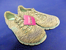 Skechers Relaxed Fit Memory Foam Women Size 6 Machine Wash Grey/White New No Box