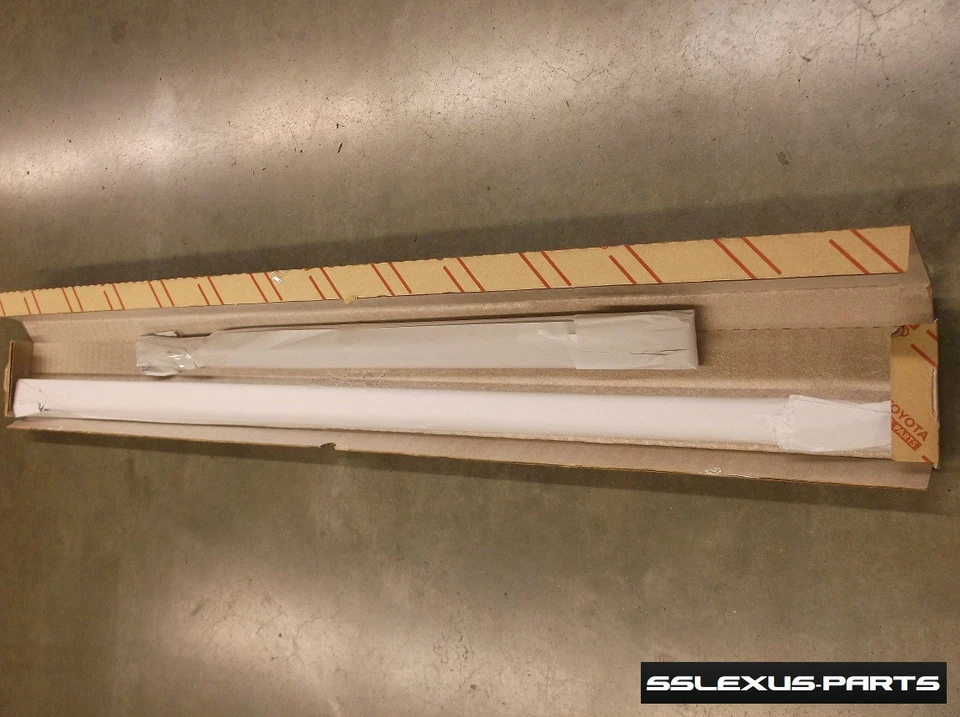 Lexus GS350 GS450H (2013-2018) OEM Body Side Moldings Set Liquid Platinum Foto 3 de 4