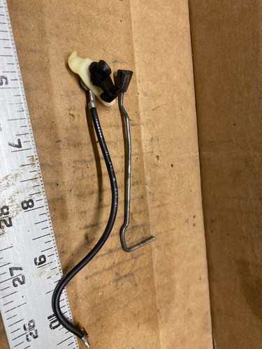Gebrauchter Ein-/Ausschalter aus einer Handwerker Modell 358.353 671 Motorsäge - Bild 4 von 7