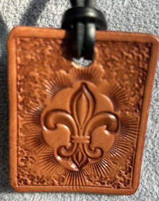 Fleur de lis Leather Tile Pendant Necklace Jewellery Free UK Postage