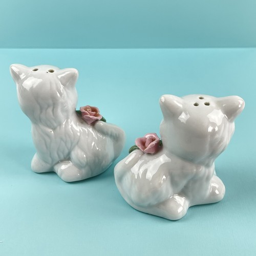 Vintage White Porcelain Sitting Cat Kitty Salt Pepper Shakers Pink Roses - Picture 6 of 8