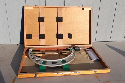 USED MITUTOYO 14-15" MICROMETER 293-773 w/ Ratchet AND WOODEN CASE