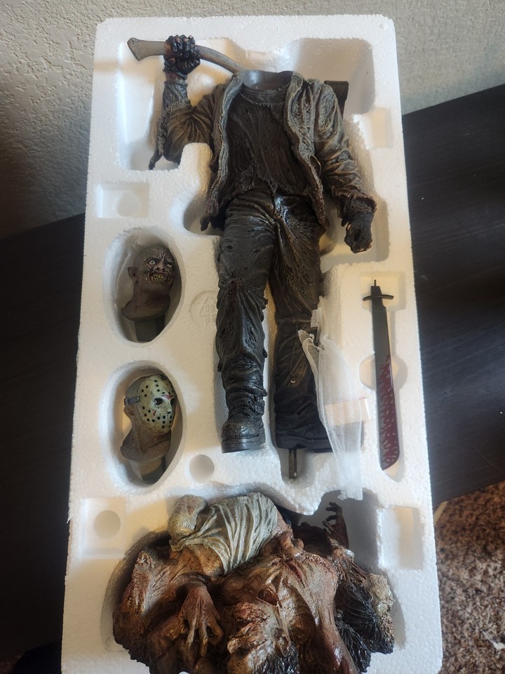 Jason Items Sideshow Collectibles Jason Voorhees The Terror of Crystal Lake Statue ...