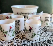 Rare Vintage Tom and Jerry Eggnog Punch Bowl Set with 6 Glasses Skiing Pattern