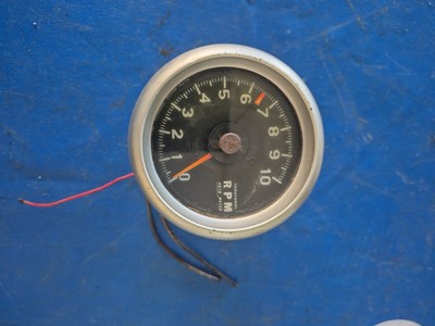 VINTAGE 3 3/8'''' AUTO METER  10K RPM GAUGE 