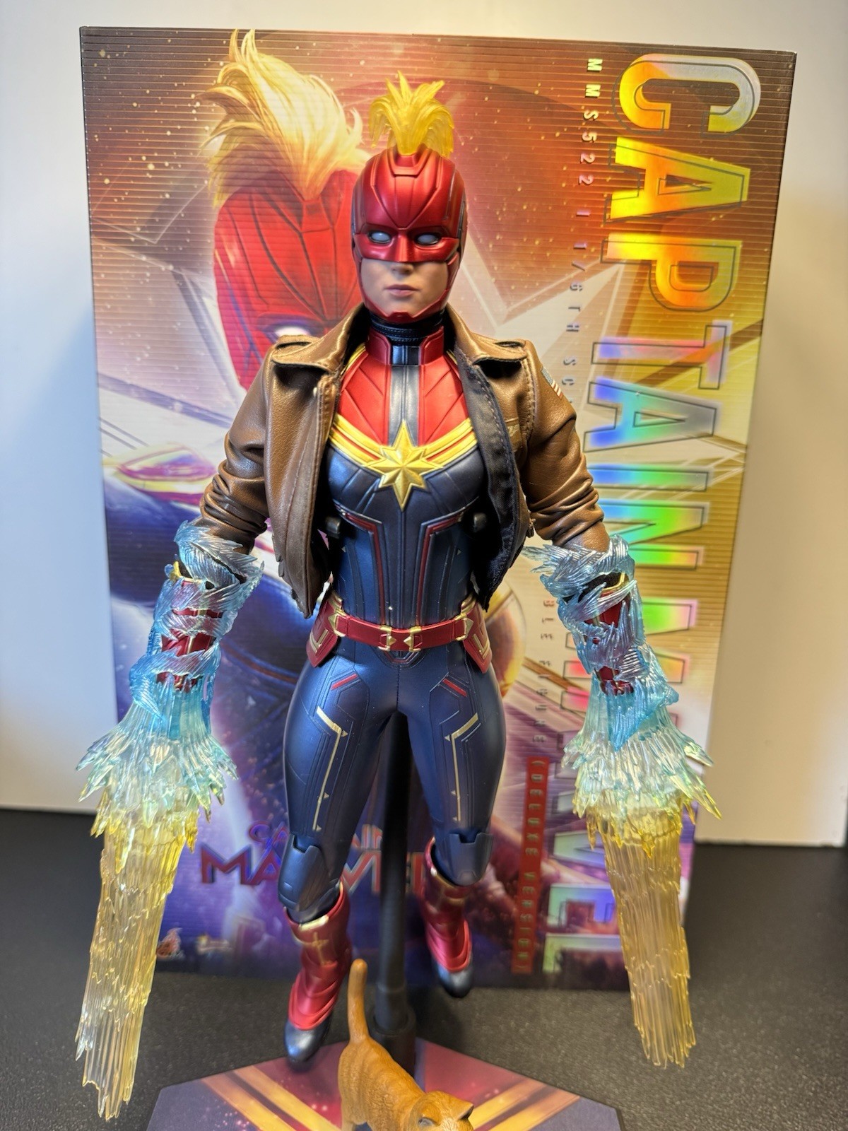 Hot Toys Captain Marvel Deluxe MMS522 1/6 OVP Shipper Komplett Marvel