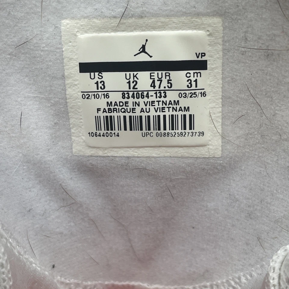 Moneda de Oro Metálica Jordan Reveal 2016 Talla 13 Foto 3 de 4