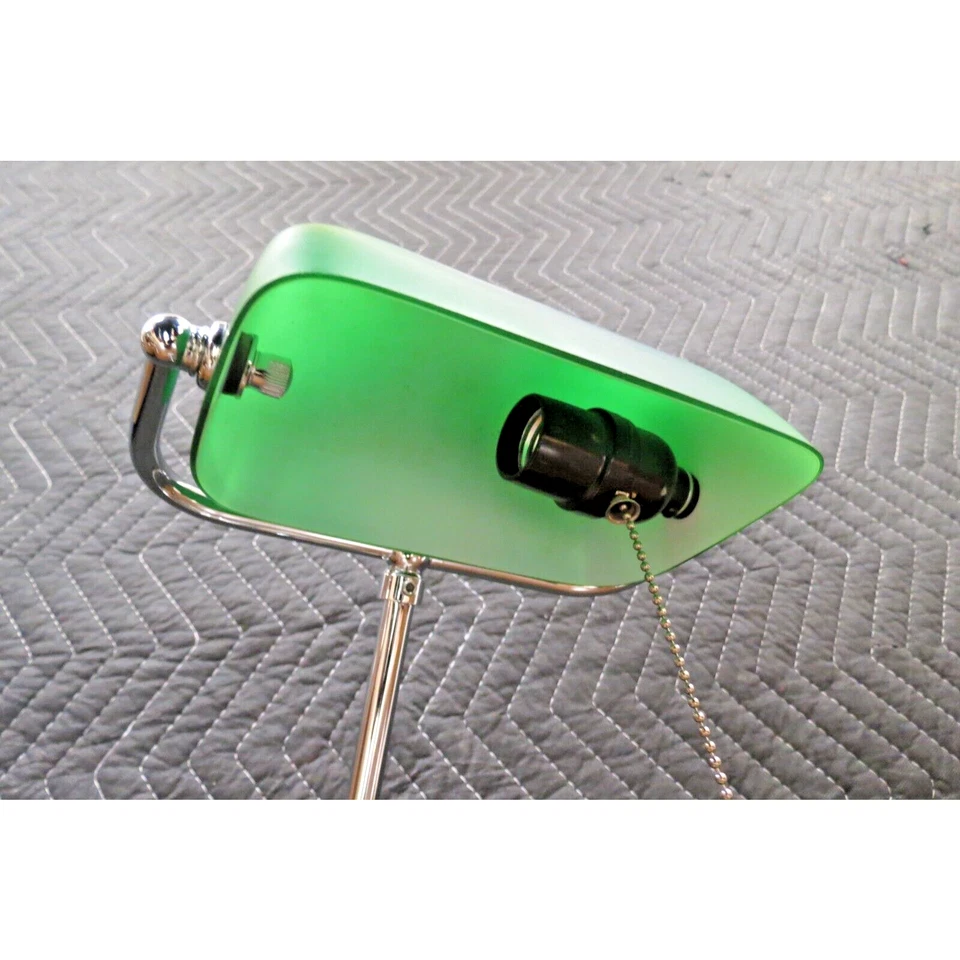 Lámpara Banquera Tradicional, Lámpara de Mesa o Lámpara de Escritorio - Cromo con Pantalla Verde Foto 4 de 4
