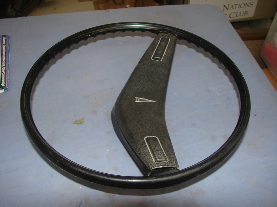 LEMANS T 37 GT 37 1971 1972 volante bonito conductor Pontiac 1970 1973 Foto 3 de 4