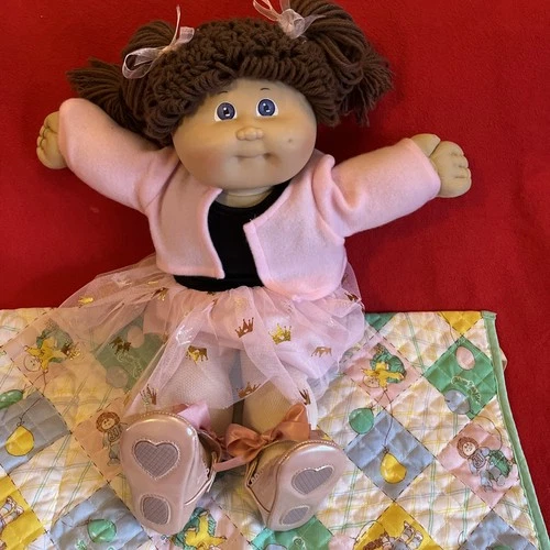 Cabbage Patch Kids girl brunette doll HM 3 factory ok 1985 poodle blue eyes