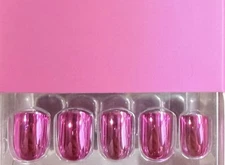 Red Aspen Press On Short Square Pink Chrome Dance The Night Away, Darby 🩷