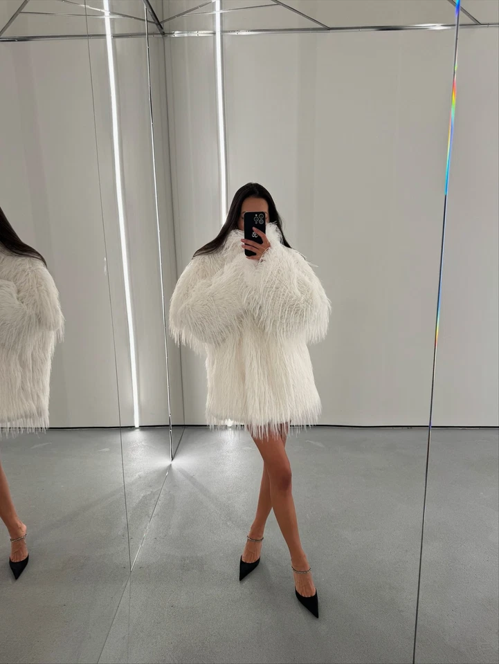 Mujeres Invierno Manga Larga Informal Blanco Corto Lana Real Piel Cálida Larga Chaqueta Prendas para el torso Foto 2 de 4