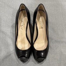 Nine West Black High Heel Pumps Size 6M Good Condition w Signs of Wear No Box