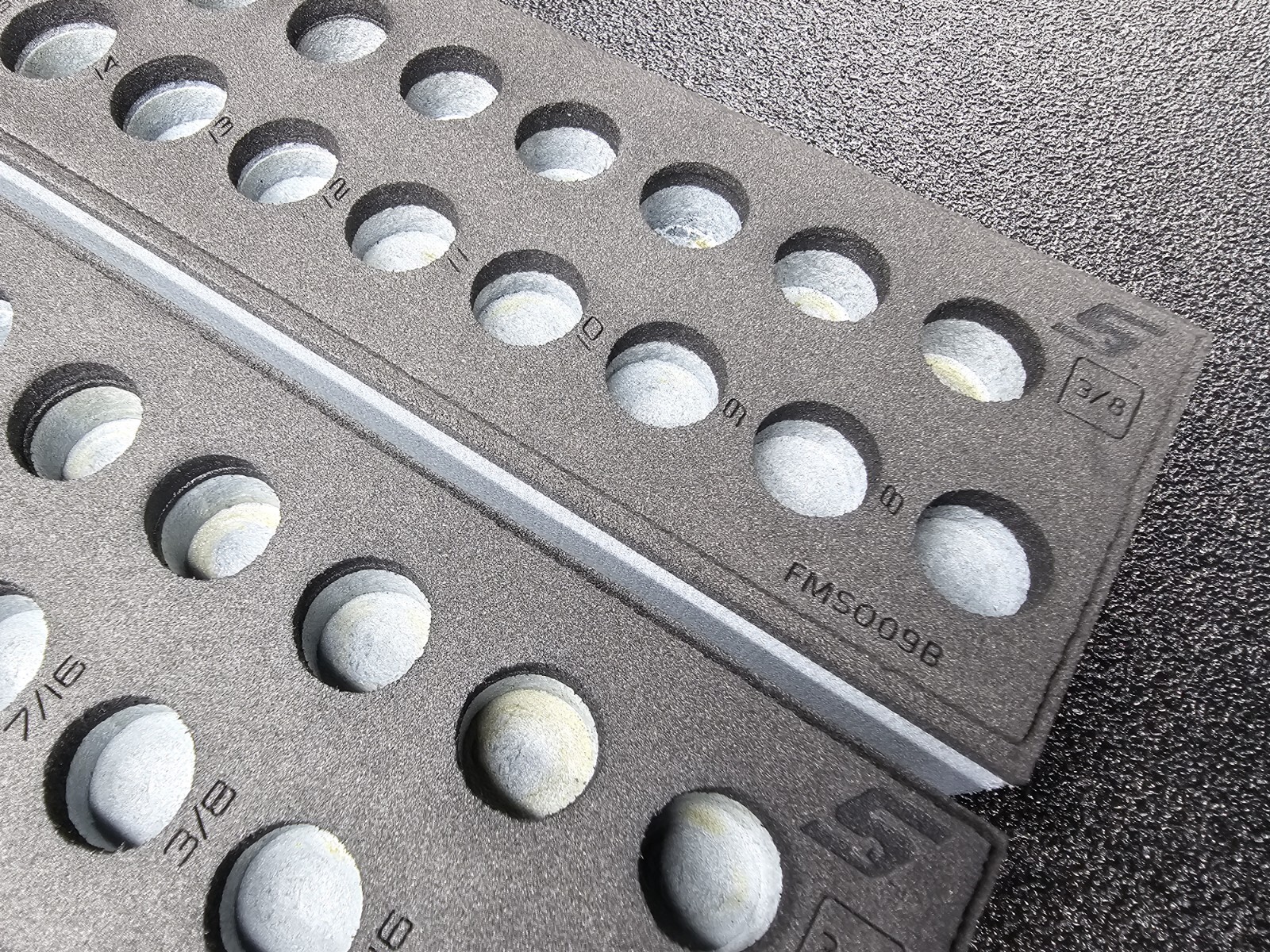 Snap-on Tools TITANIUM 3/8" Dr SAE & Metric Essential Set 253GSS05FDT FOAM ONLY