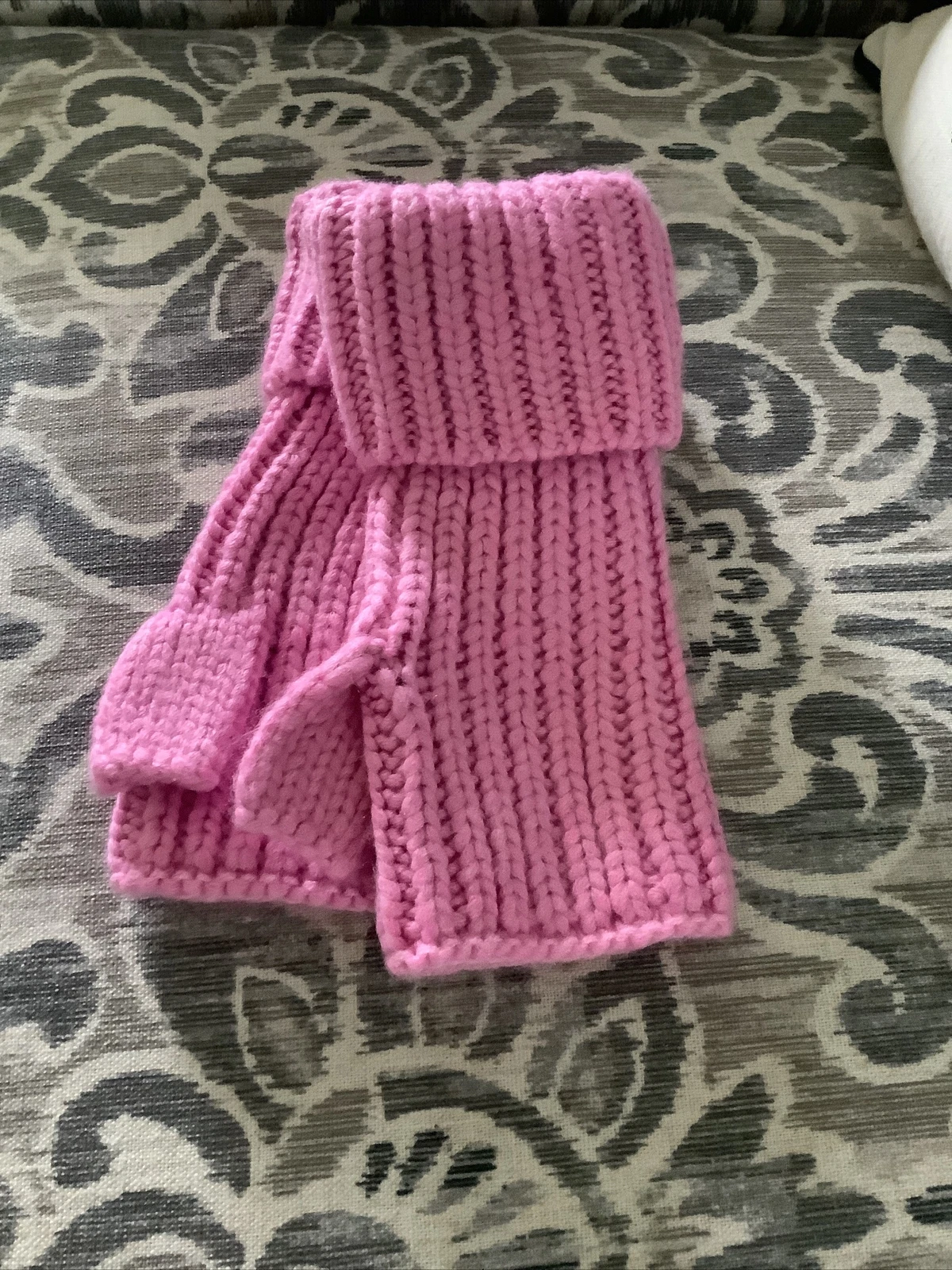 UGG Women's fingerless gloves - black- new without tags