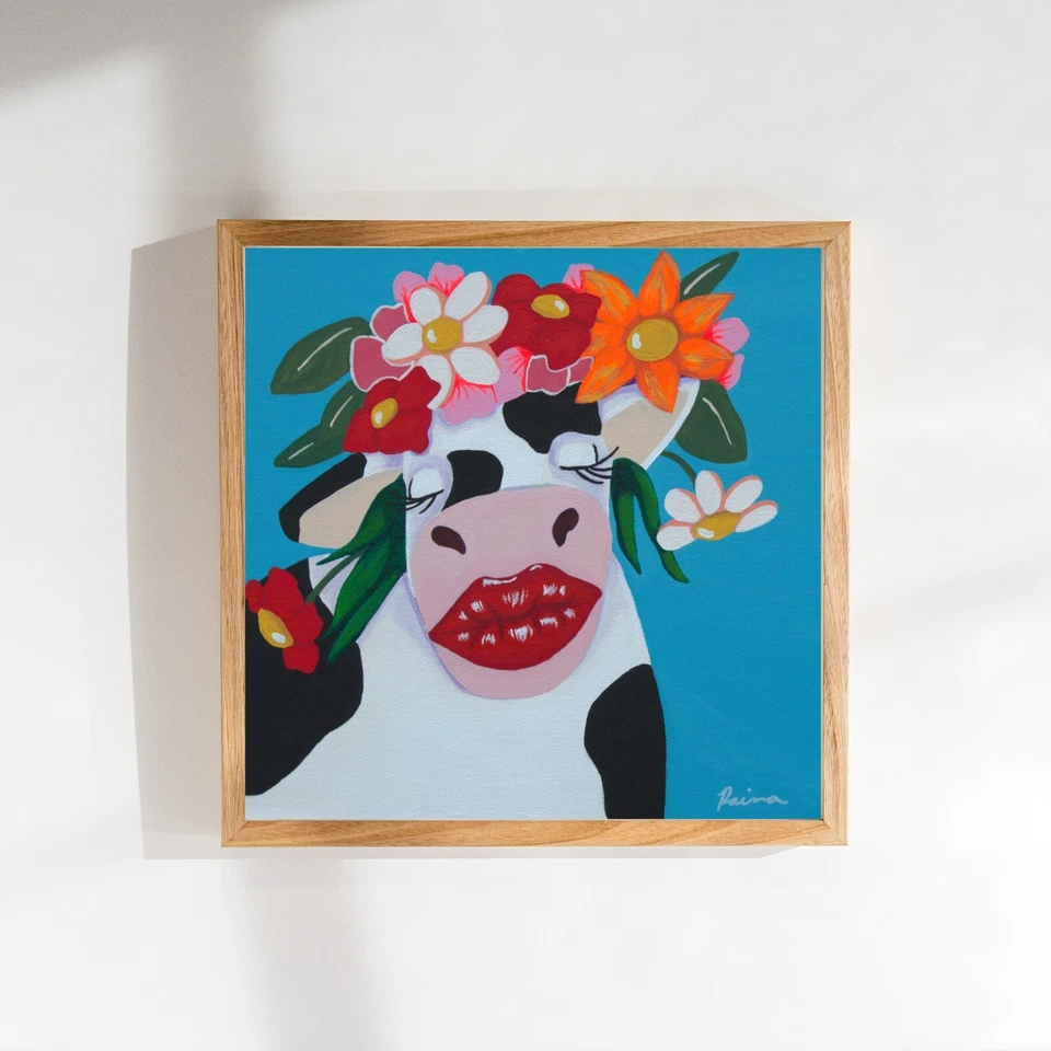 Vaca blanca y negra con labios rojos impresión artística, arte de pared contemporáneo, decoración de animales Foto 2 de 4