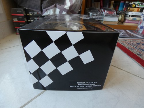 Renault F1 Team R26 Fernando Alonso #1 Brazil Gp 2006 Champion 1/18 MINICHAMPS - Picture 3 of 3