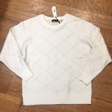 T Tahari Sweater size Medium