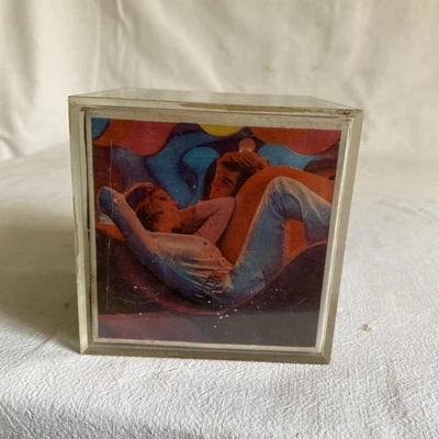 Ancien Cadre Photo Cube Design Plastique Vintage - Photo 1/4