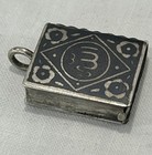 Foto 9 di 11