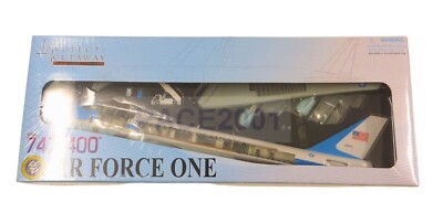 Boeing VC-32A 1/200 モデルプレーン Boeing VC-32A 1/200 モデルプレーン - メルカリ