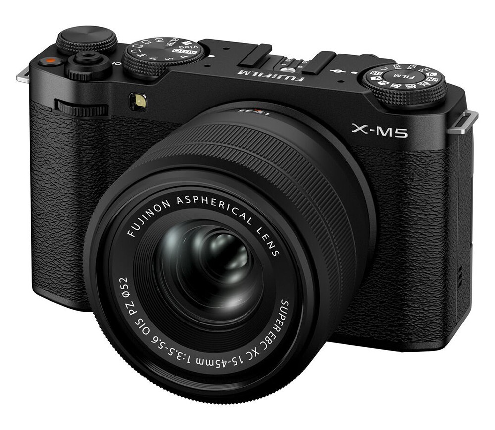 FUJIFILM X-M5 Mirrorless 26.1 MP Camera + 15-45mm Lens in Black