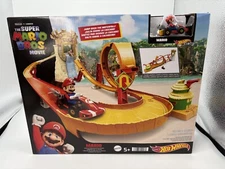 Hot Wheels SUPER MARIO BROS Movie Jungle Kingdom Raceway NEW