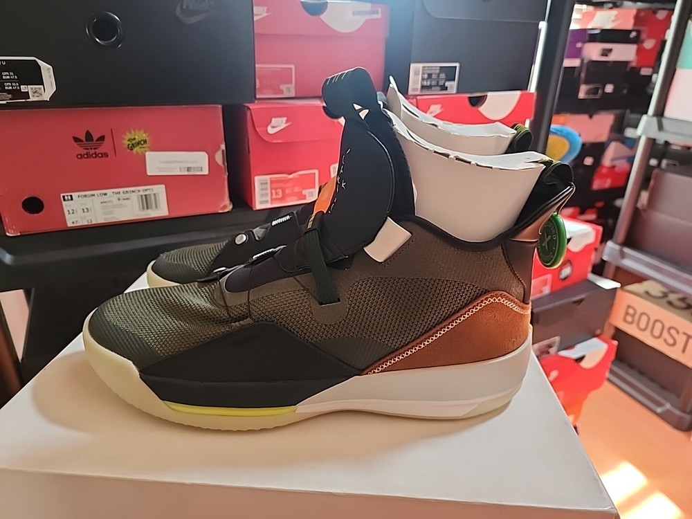 Size 13 - Travis Scott x Air Jordan 33 NRG Army Olive