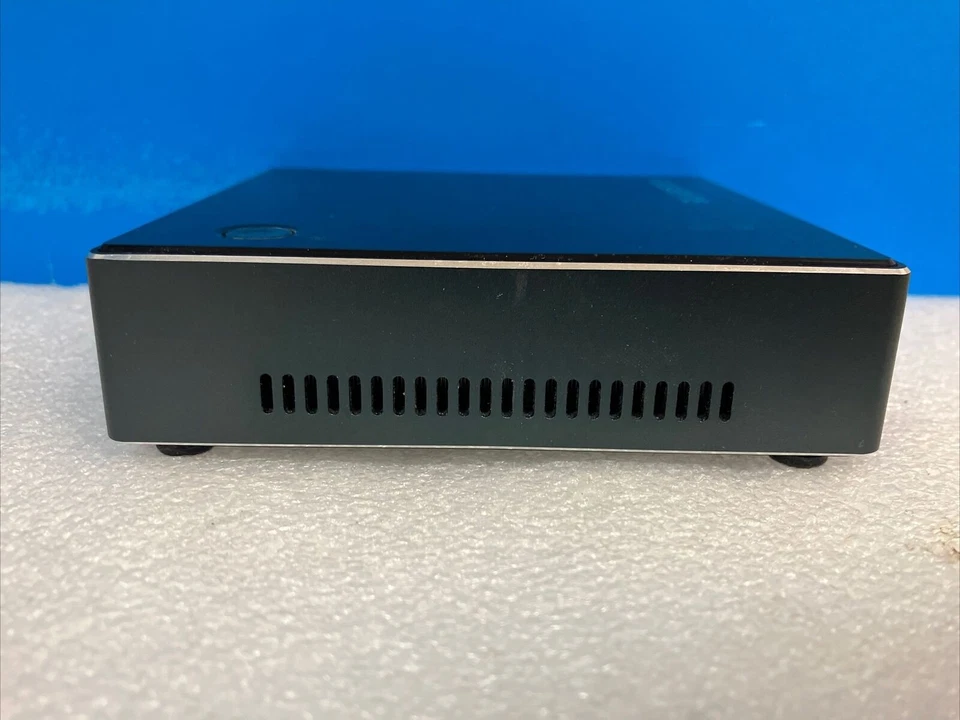 ~GIGABYTE GB-BXi3-4010 Ultra Compact Desktop PC i3-4010U /4GB RAM /No mSATA Disk Foto 3 de 4