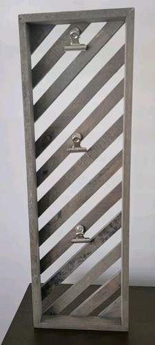 Rustic Gray Wood Slat Picture Display Board Clip Wall Hanging Organizer - Picture 3 of 3