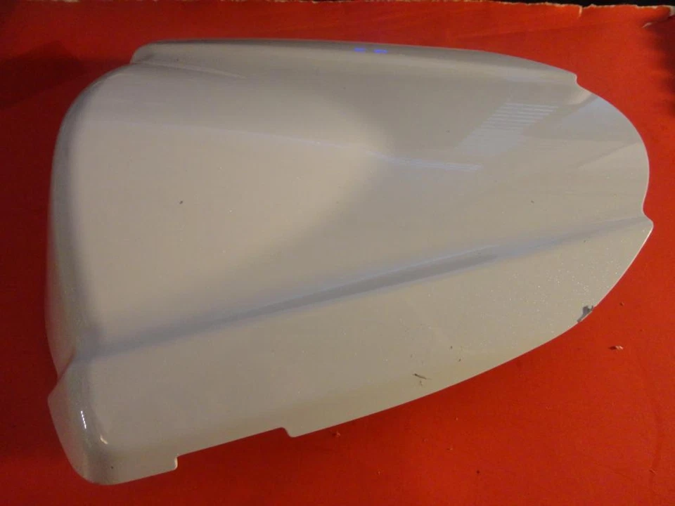 CAPUCHA ASIENTO SUZUKI GSX-R1000 DE FÁBRICA FABRICANTE DE EQUIPOS ORIGINALES BLANCO 4551-21H Foto 3 de 4
