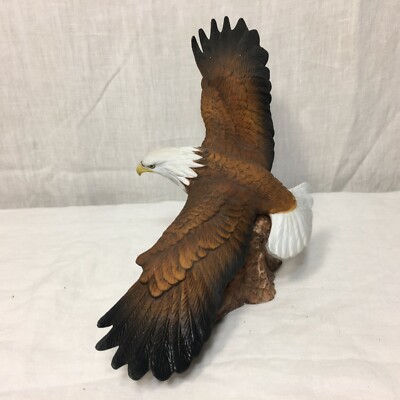 Bold Eagle Figurine- On Nature's Wing Wide 1995 Munro Porcelain Vintage