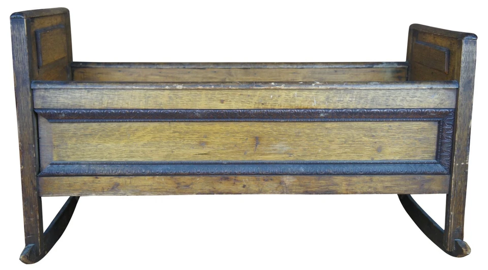 Antigua cuna mecedora victoriana de roble aserrado en cuartos cuna de bebé planeador muñeca moisés  Foto 2 de 4