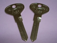 Lot of 2 New Uncut Porsche key blank 924, 944 & 968 also VW Audi X9, 73VB, V09