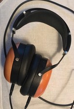 HIFIMAN SUNDARA Closed-Back Over-Ear Planar Magnetic Headphones- Stealth Magnet