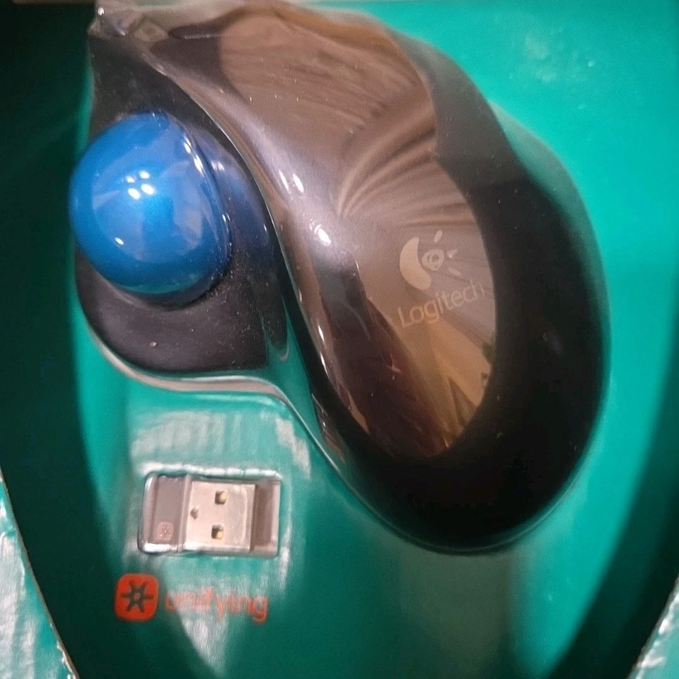 Logitech M570 Wireless Trackball Mouse - New in Box - Image 3 of 4